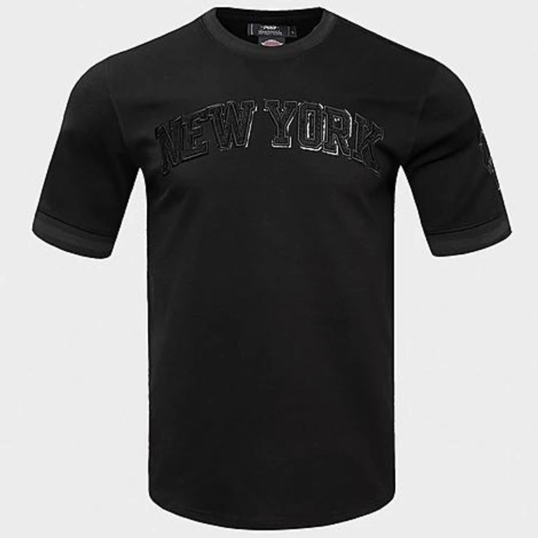 Pro Standard Men's New York Knicks NBA Classics Chenille Triple T-Shirt in Black Size: Small