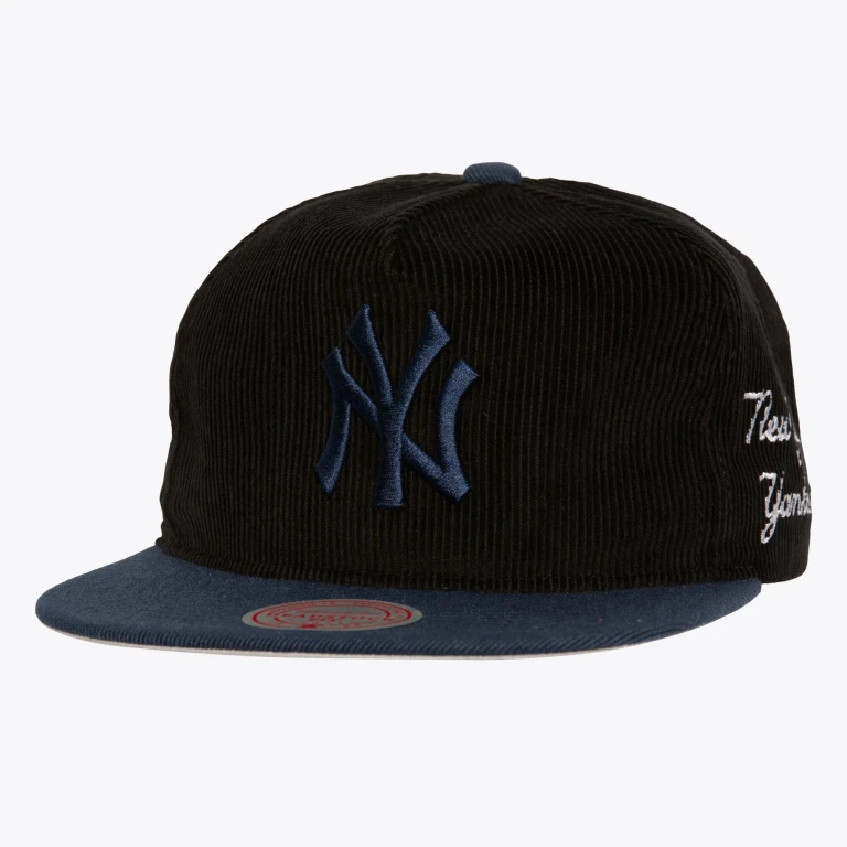 Men's MLB Double Cord Deadstock Snapback Yankees