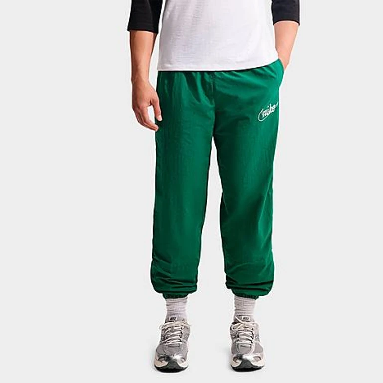 Nike Men's Sportswear Club Lightweight Pants in Malachite/Black/Sail Size: XS