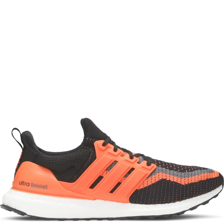 Men's Ultraboost Dna X Juve Sneakers