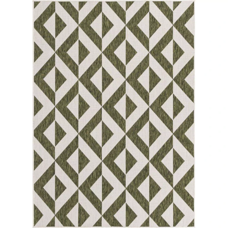 Napa Outdoor Rug:- Green, 5'3' x 8'