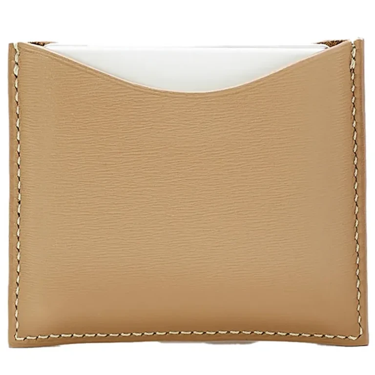 Compact leather case in camel color La Bouche Rouge