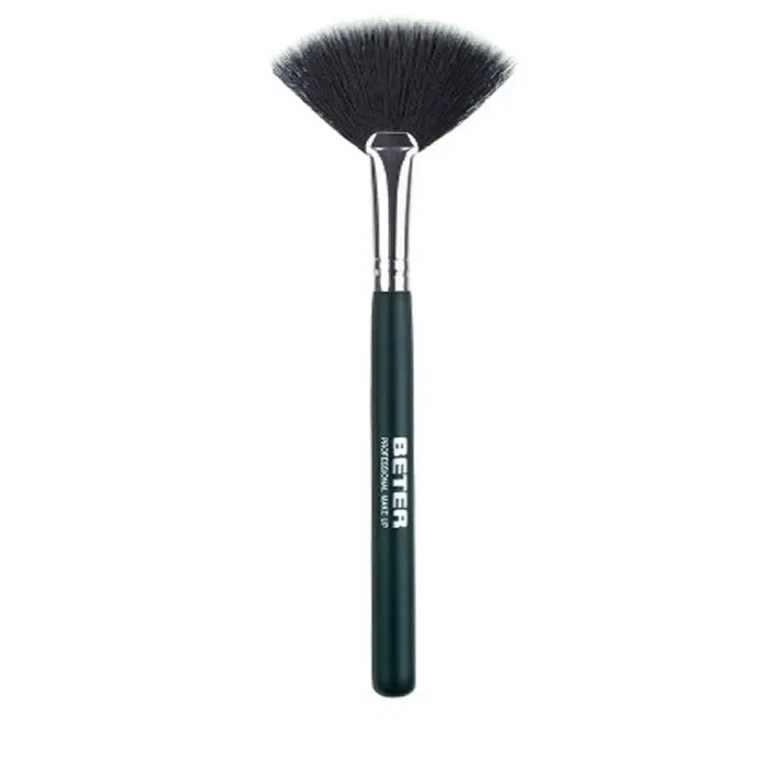 Fan brush made of synthetic hair Beter