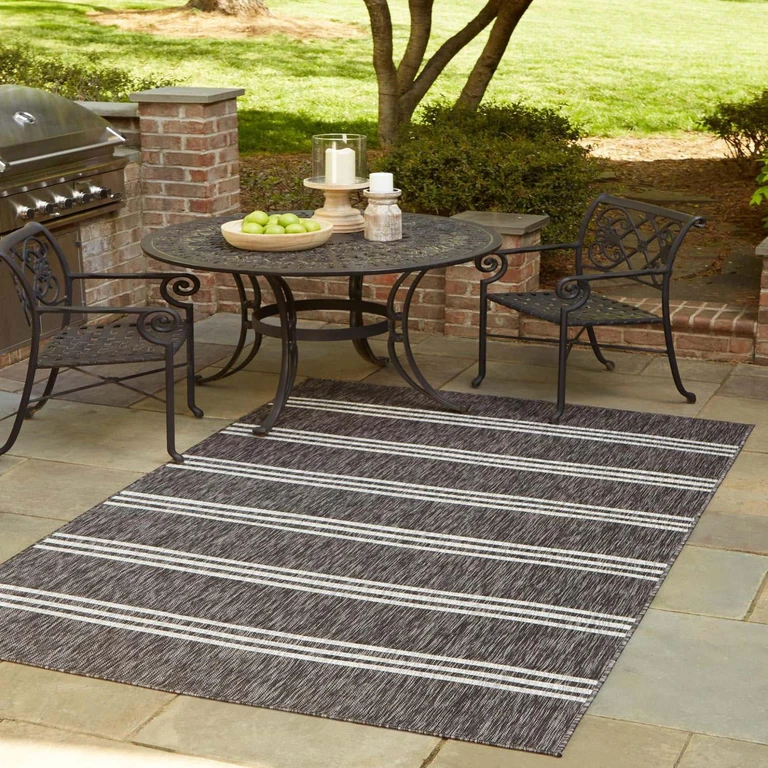 Anguilla Outdoor Rug:- Charcoal, 7' x 10'
