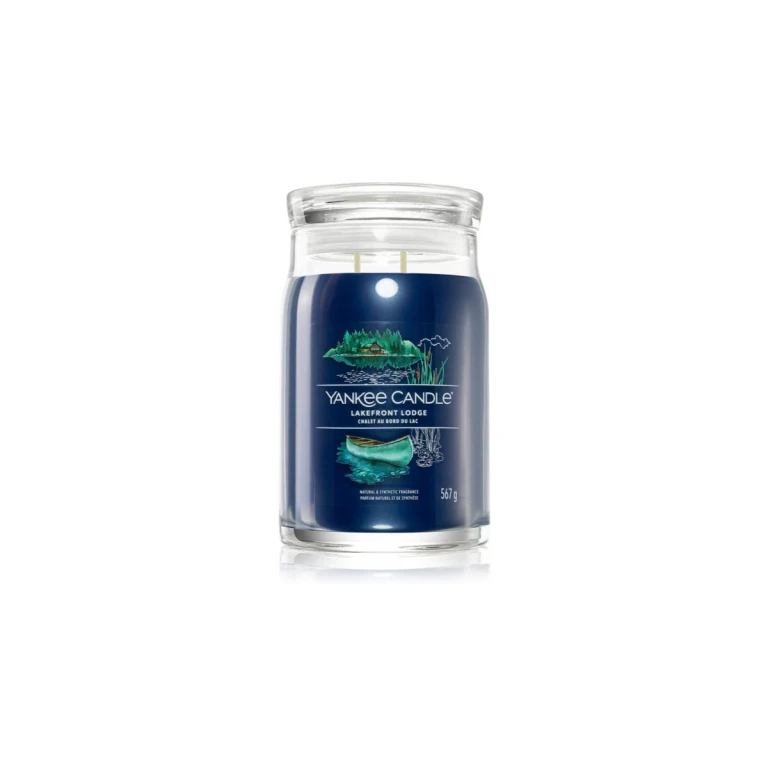 Lakefront Lodge Signature Candle ( cottage on the lake) - 567.0 g