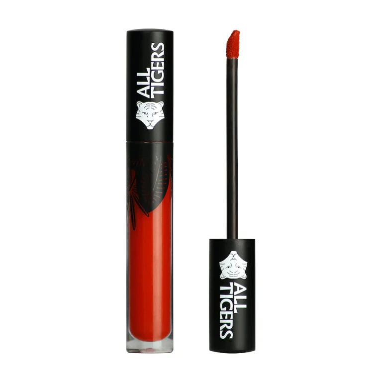 Natural and vegan matte lip gloss 886 Shake The Ground 8 ml