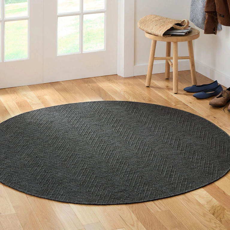 Pax Herringbone Textured Machine Washable Area Rug:- 4'11'x4'11', Black, Round