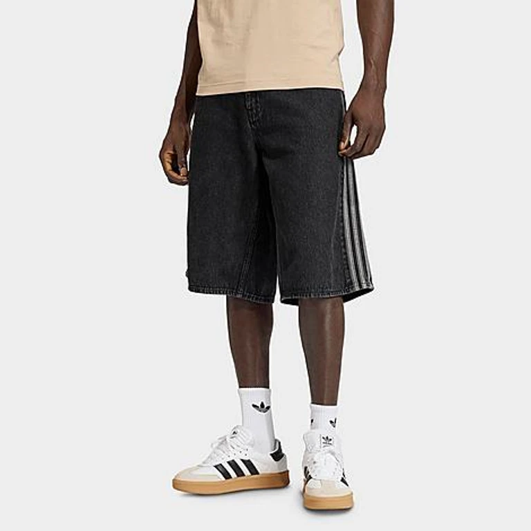 Pantalones cortos de mezclilla adidas Originals Firebird Adicolor en True Black Denim