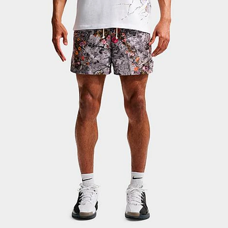 Men's Standard Issue Dri-FIT 5" Practice Graphic Print Woven Basketball Shorts in Cement Grey/Pale Ivory Size: XS