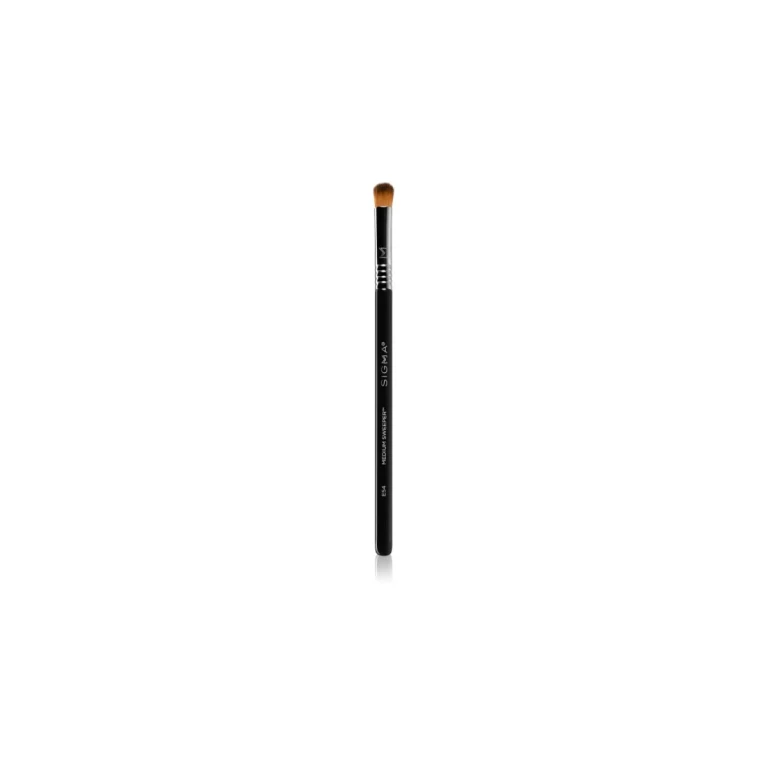 E54 Medium Sweeper™ Eyeshadow Brush