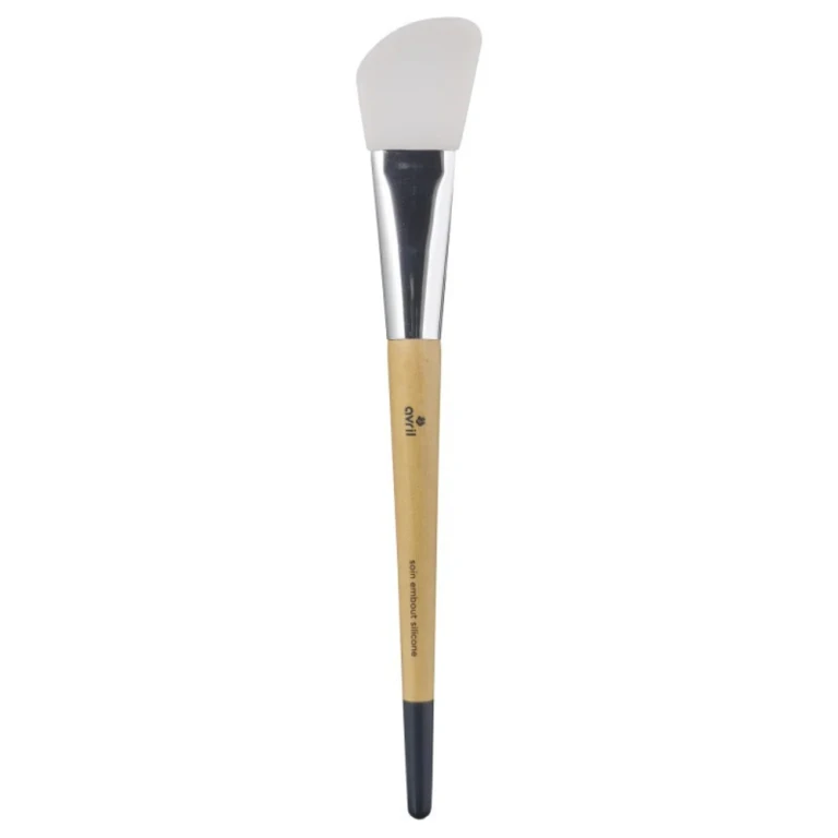Mask and flat complexion brush