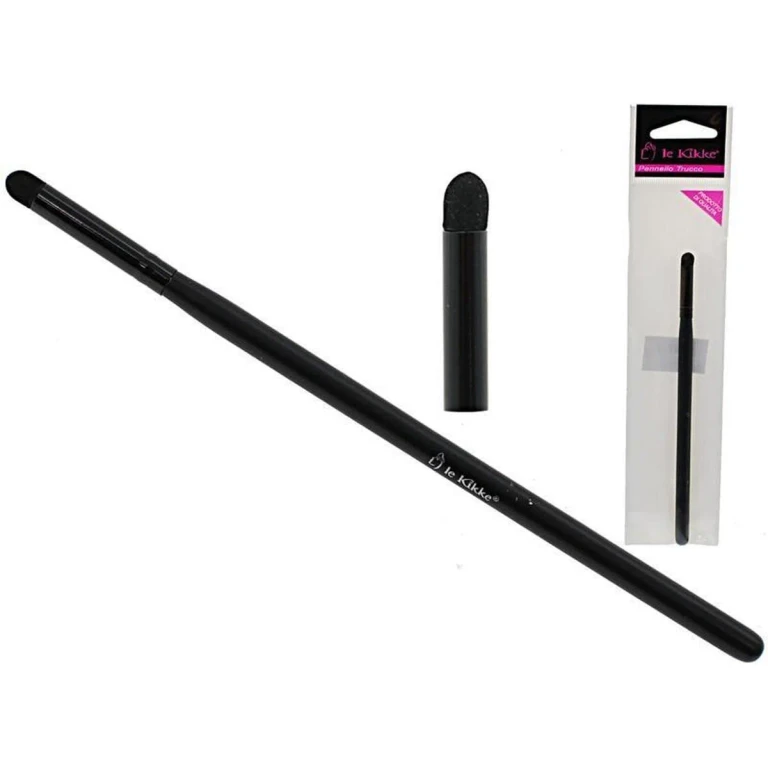 eyeshadow smudge brush