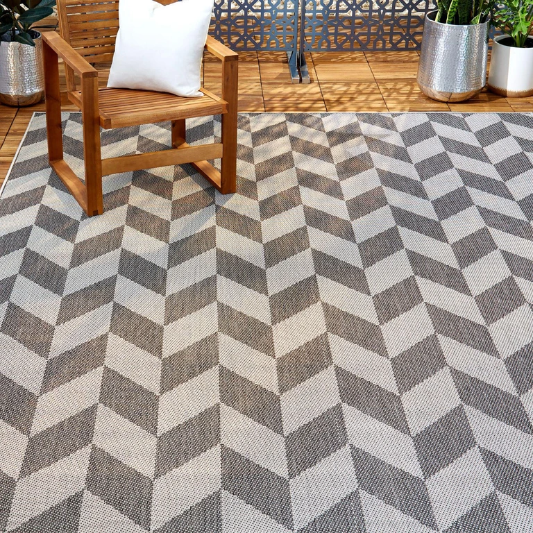 New York Patio Country Calla Contemporary Herringbone Indoor/Outdoor Area Rug - Black/Grey 3'11'x5'2':