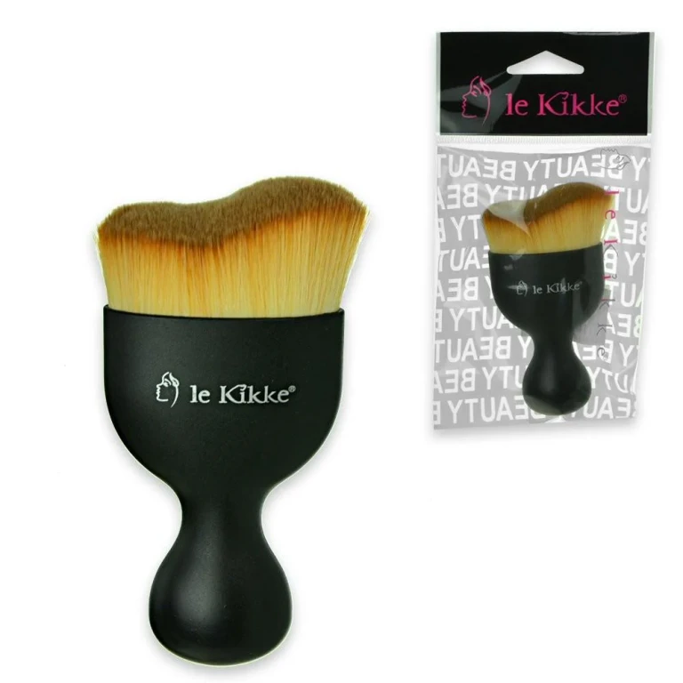 foundation brush with wave bristles