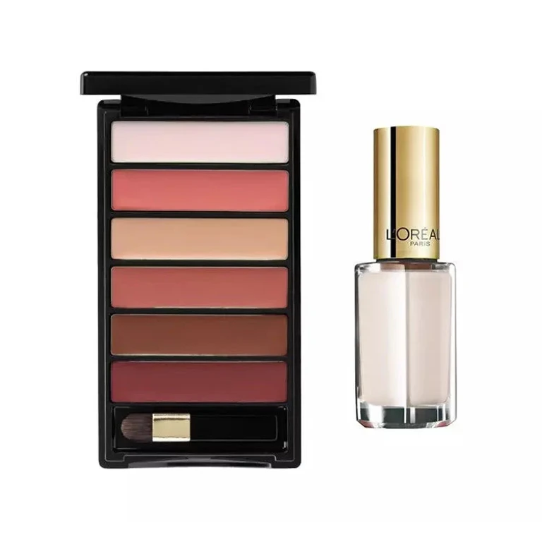 Set L'Oréal Paris Color Riche Paleta Labios Mate Nude 6g + Esmalte de Uñas 961 Silky Fawn 5ml
