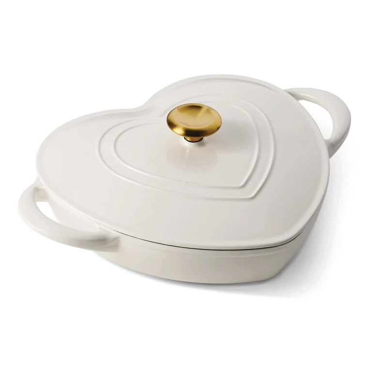 3QT Cast Iron Heart Dutch Oven - White:- White