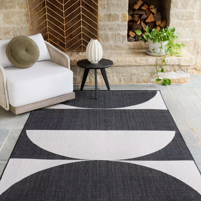 Cabrera Re-Duce Indoor/Outdoor Area Rug:- 5'3' x 7'