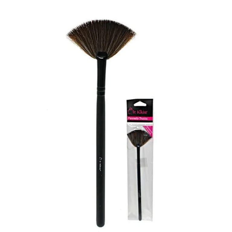 cheekbone brush black handle