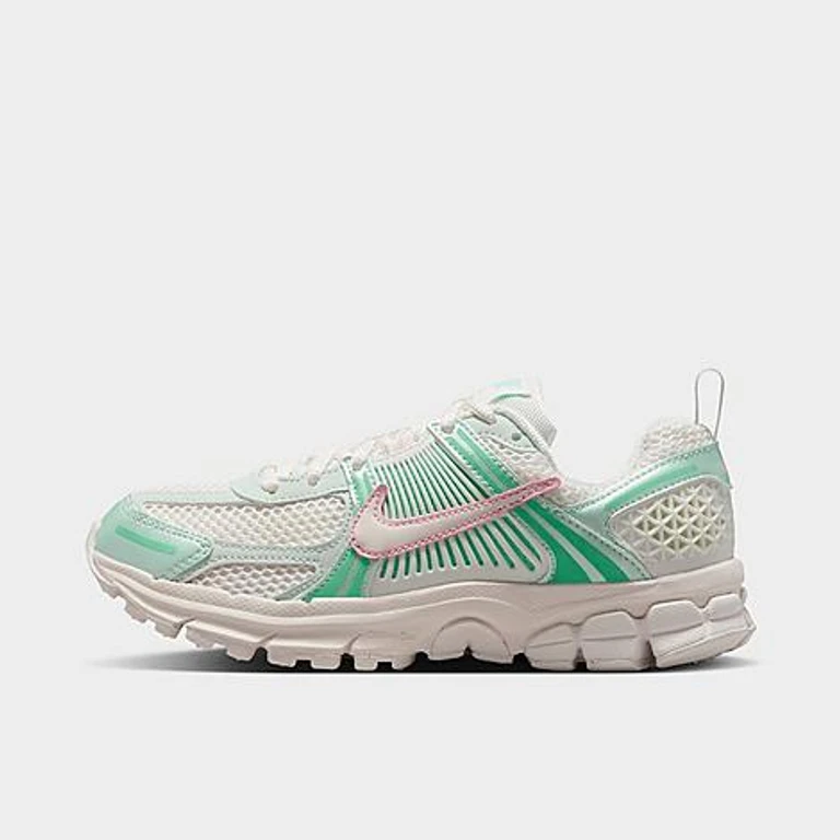 Big Kids Vomero 5 Casual Shoes in Sail/Pink Foam/Arctic Green Size: 3.5