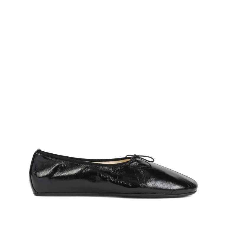 Ballerinas Gathered Flat