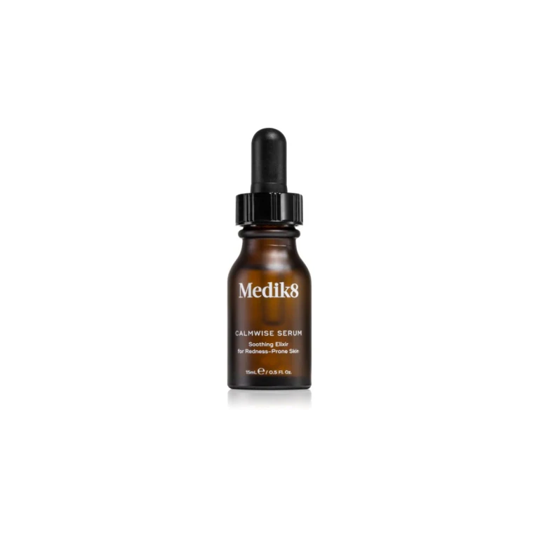 Sérum Medik8 contra vermelhidão da pele