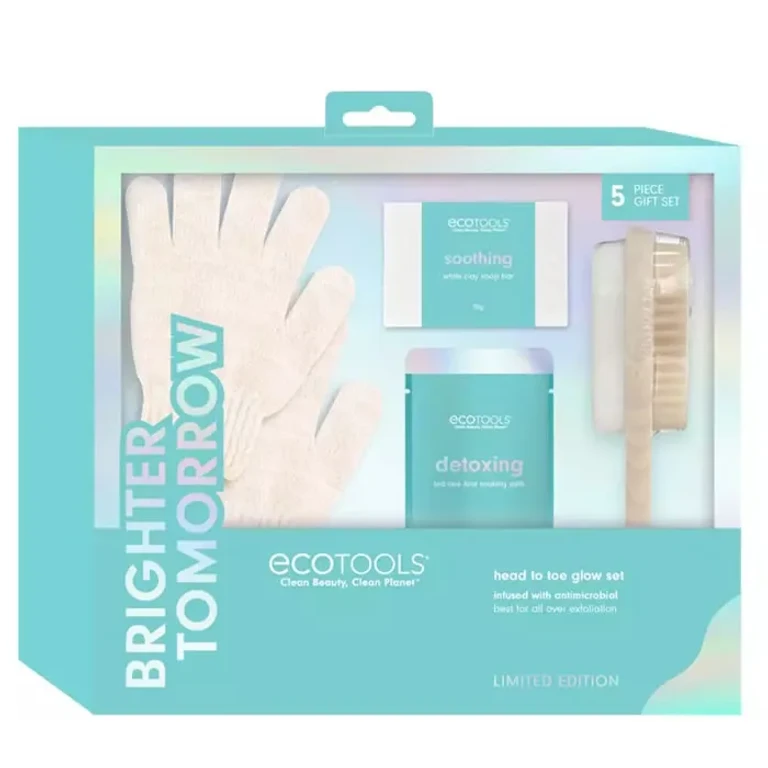Brighter Tomorrow Glow 4-piece set from head to toe