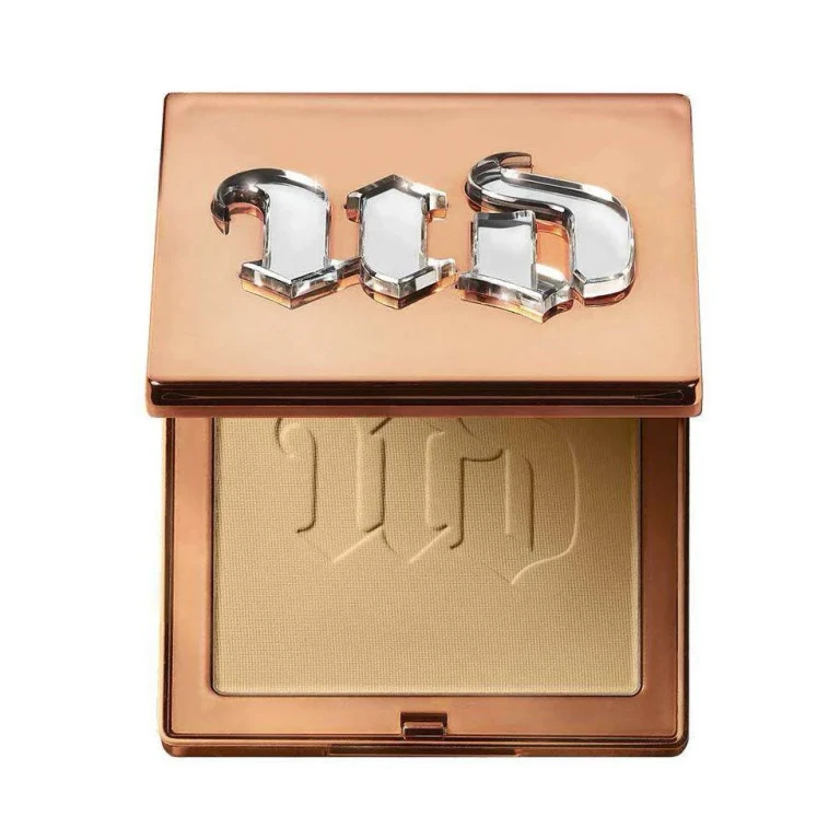 Stay Naked Compact foundation 30WY Warm Yellow 6 g