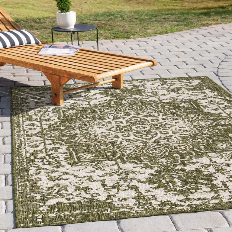 Dubai Outdoor Rug:- Green, 9' x 12'