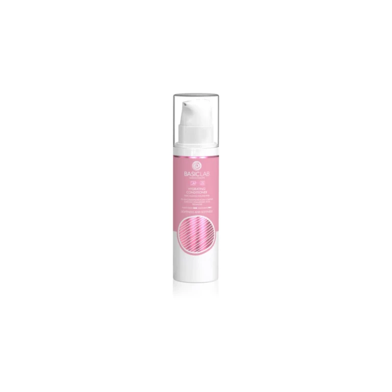 Dermocosmetics Capillus light conditioner with a moisturizing effect 250 ml