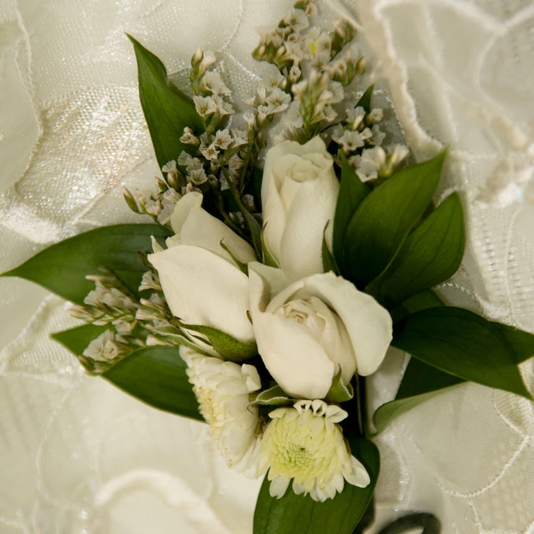 Wedding Collection White, Corsage & Boutonniere (12 ct.):- 12