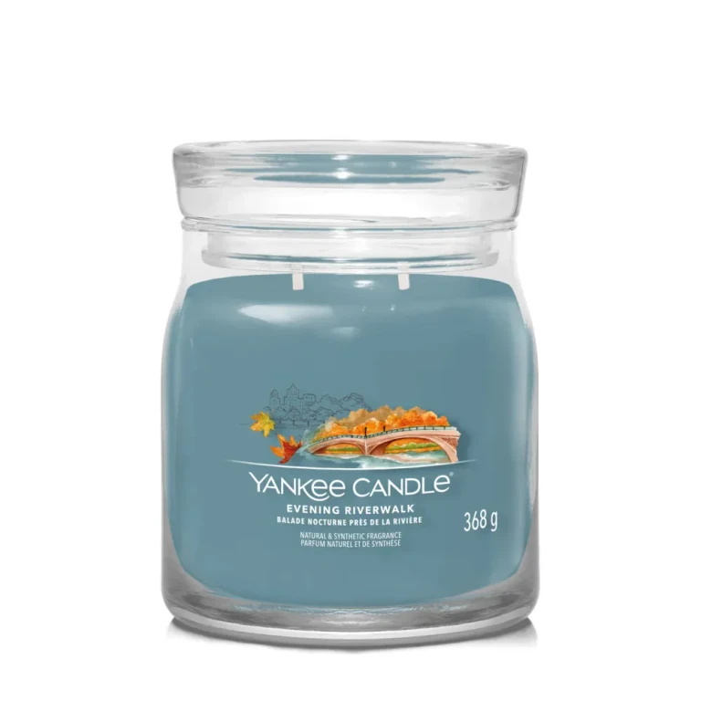 Evening Riverwalk Signature candle - 368.0 g