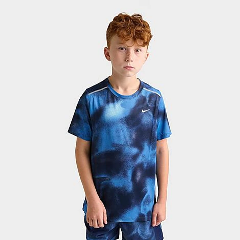 Nike Big Kids Miler Dri-FIT Printed Training T-Shirt in Football Blue/Midnight Navy Size: Small