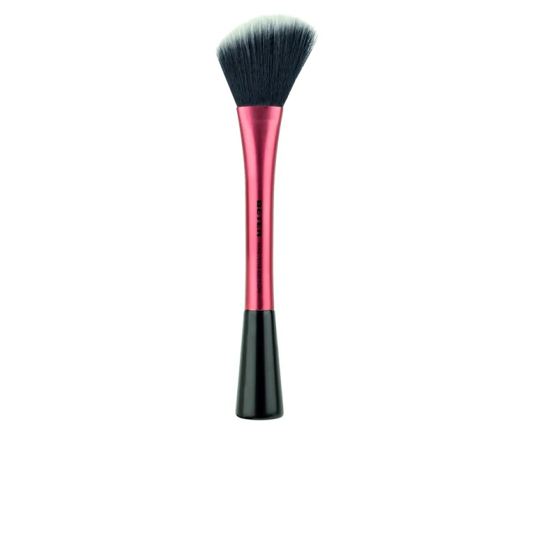 Blending brush Beter for blush