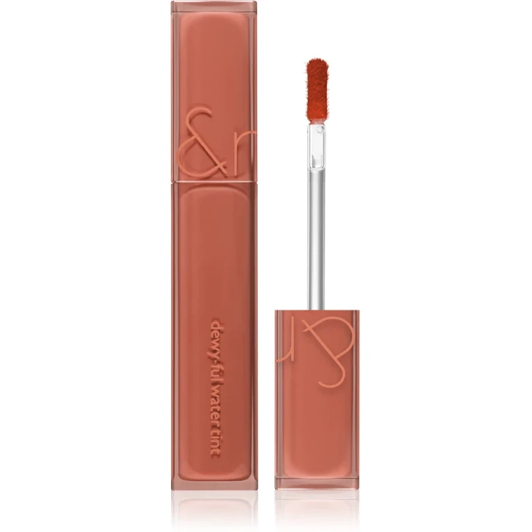 Dewy Ful Water long-lasting lip gloss color #02 Salty Peach 5 g