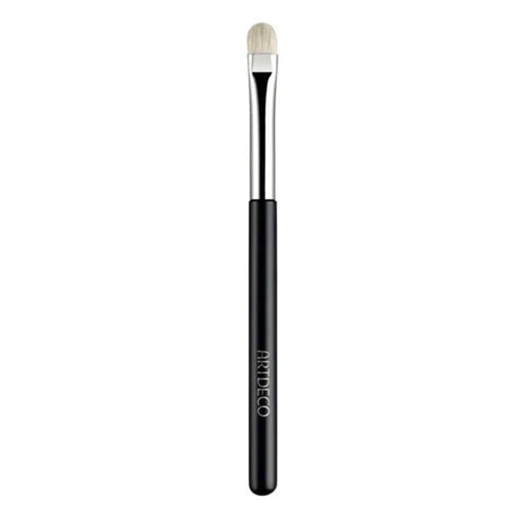 Small brush on eyeshadows (Eyeshadow Brush Premium Quality)