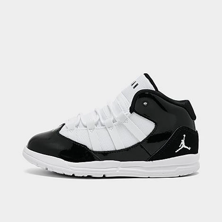 Jordan Boys Toddler Max Aura Basketball Shoes in White/Black Size: 4.0