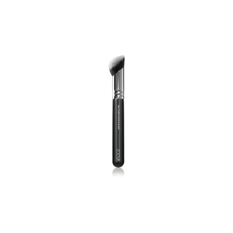 118 Fluid Touch & Blend Foundation and Concealer Brush