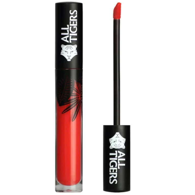 Natural and vegan matte lip gloss 784 Lead The Game 8 ml