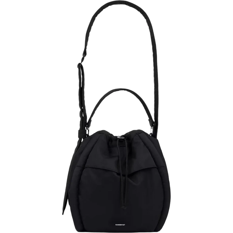 Curve Bucket Bag 7.5L