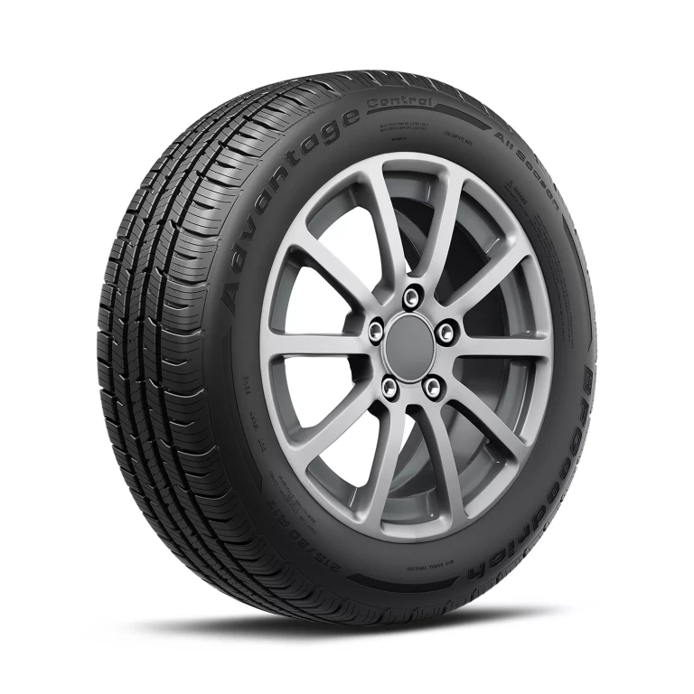 Advantage Control - 235/50R17 96W Tire