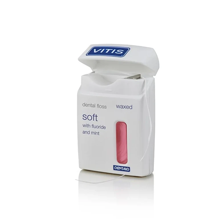 Soft waxed and fluoridated dental floss 50m