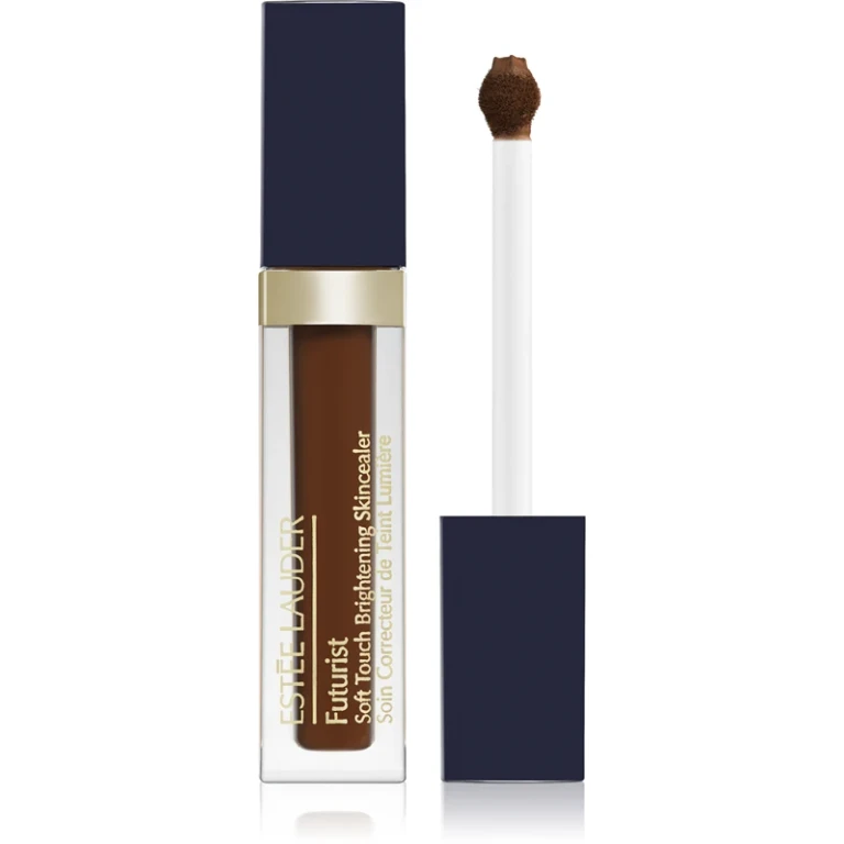 Futurist Soft Touch concealer to illuminate the face color 8C 6 ml