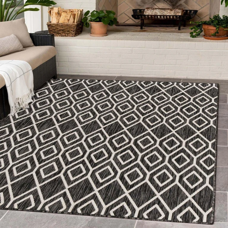 Turks and Caicos Outdoor Rug:- Charcoal, 4' x 6'