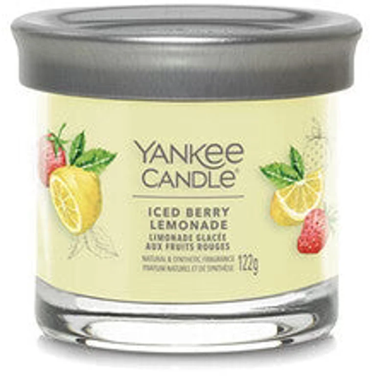 Iced Berry Lemonade Signature tumbler candle - 340.0 g