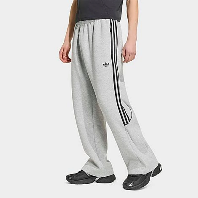 Men's Originals Spacer Teamgeist 26 Cutline Open Hem Pants in Medium Grey Heather Size: XS