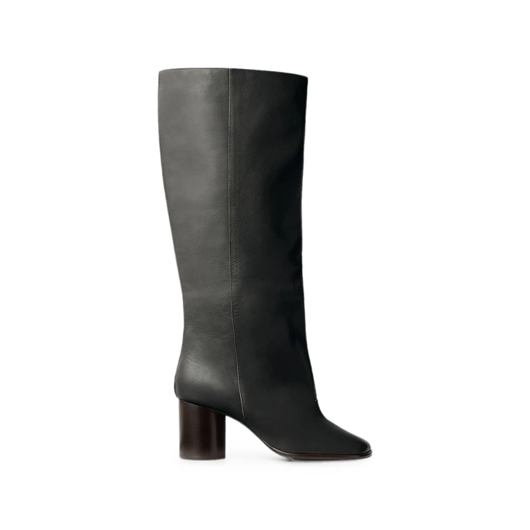 Crease Sleeve Boots In Soft Glossy Leather