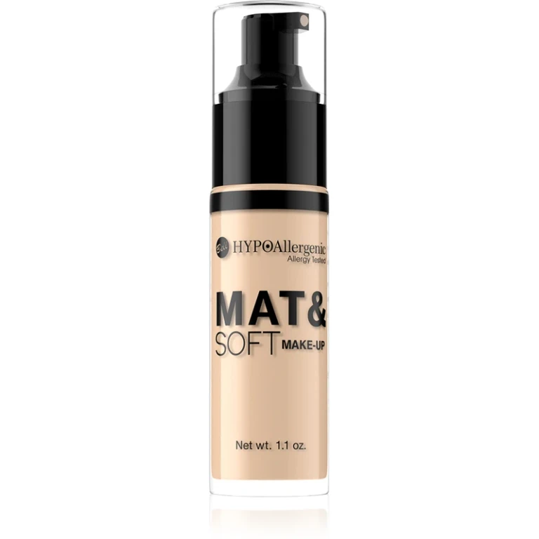 Hypoallergenic Mat&Soft light mattifying foundation color 04 Golden Beige 30 ml