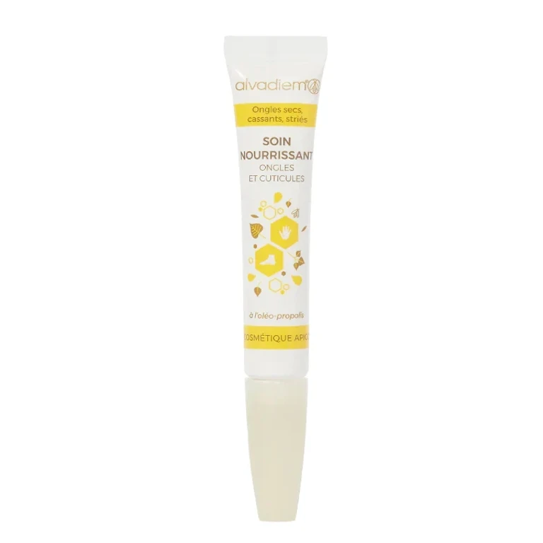 Nourishing care for nails and cuticles with black propolis