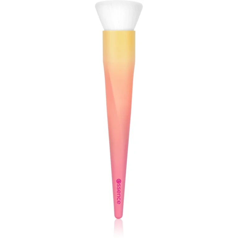essence BRUSH IT LIKE IT'S ART make up buffer foundation brush 01 Buff On, You're A Work Of Art