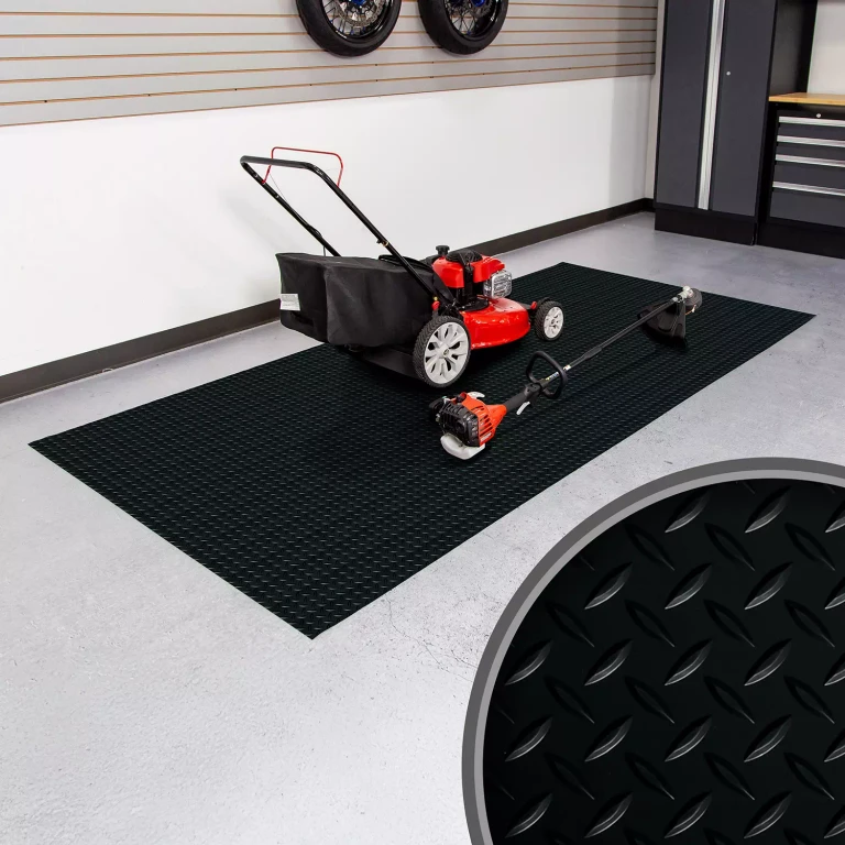 Diamond Tread Vinyl Garage and Utility Flooring - 5-Ft x 10-Ft, Midnight Black:- Midnight Black